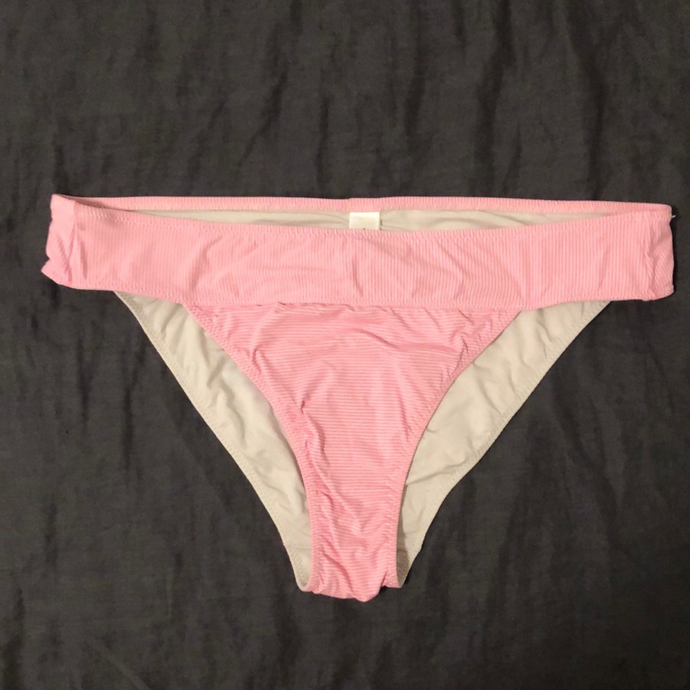 Striped pink and white bikini bottom 💗